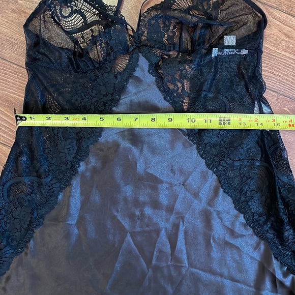 Sexy satin and lace slip new without tags - Picture 8 of 14